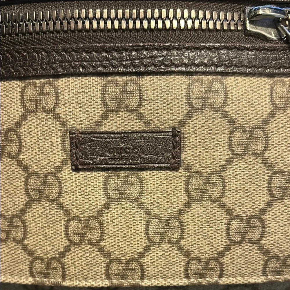 Designer Gucci diaper messenger Crossbody Bag gg leather canvas Italy